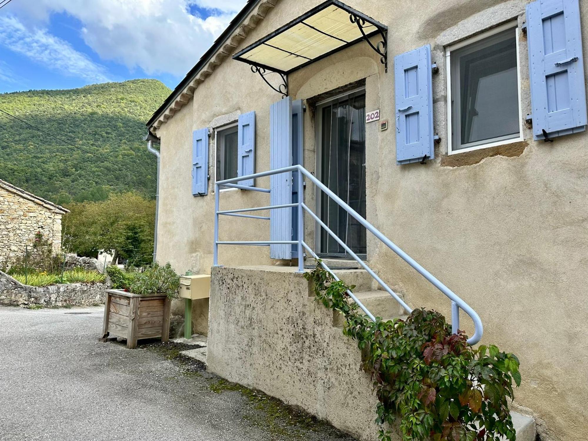 Maison De Village Aux Portes Du Vercors Chamaloc Exteriör bild